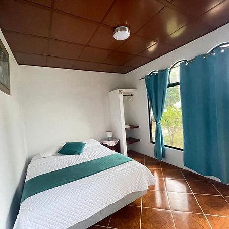 Hostal Muro De Las Lagrimas With High Speed Internet Starlink Пуерто Виламил Екстериор снимка