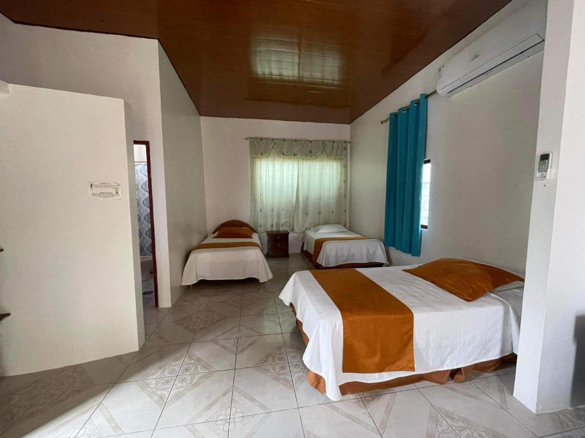 Hostal Muro De Las Lagrimas With High Speed Internet Starlink Пуерто Виламил Екстериор снимка