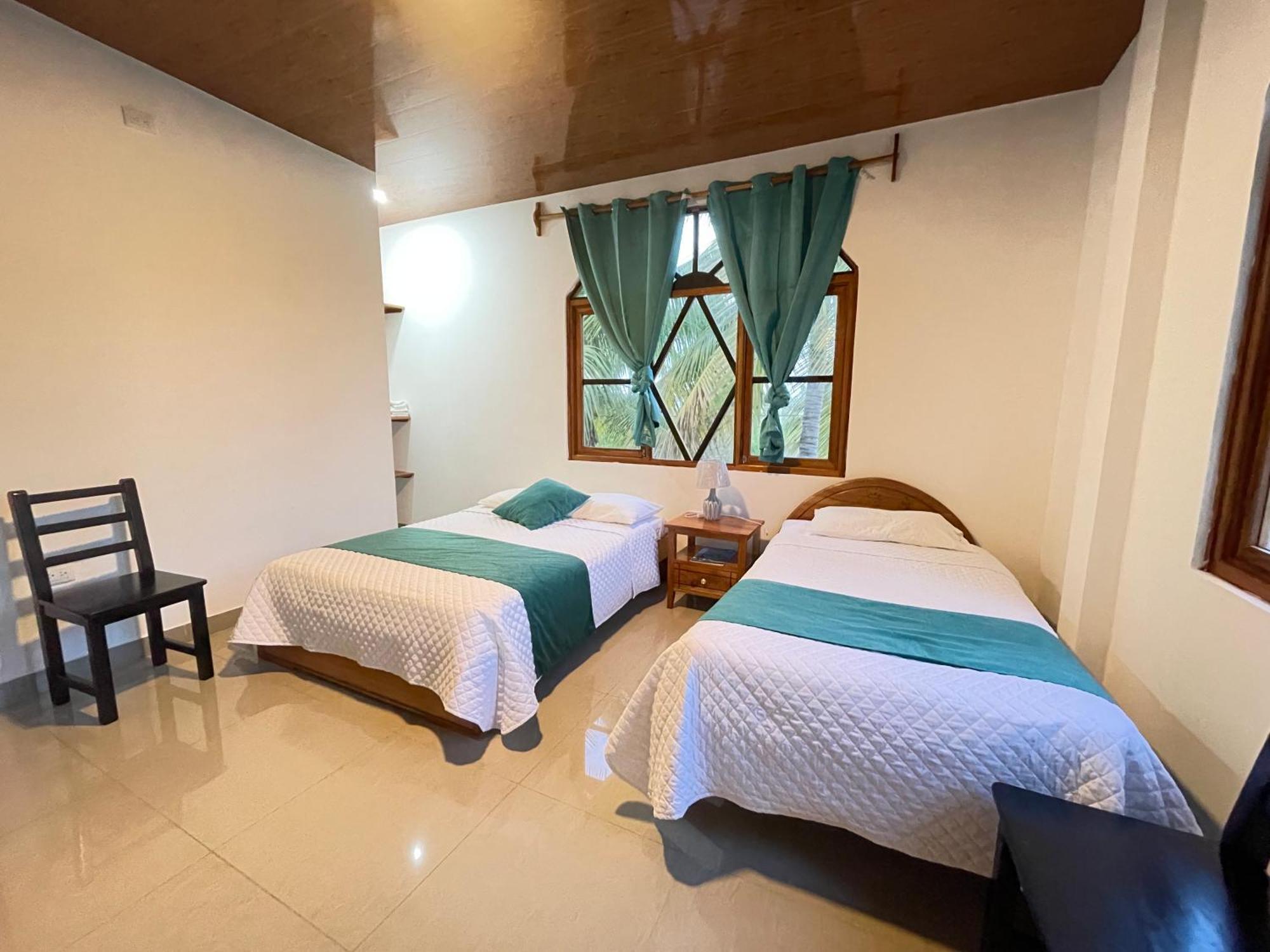 Hostal Muro De Las Lagrimas With High Speed Internet Starlink Пуерто Виламил Екстериор снимка